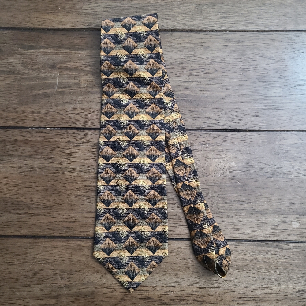 Milano Uomo Men's Silk Necktie Gold And Black Geometric, 58 Inches Tie